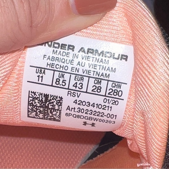 UNDER ARMOUR Women’s Black Charged Breathe MCRPRNT Shoes Size 11 - Picture 6 of 6